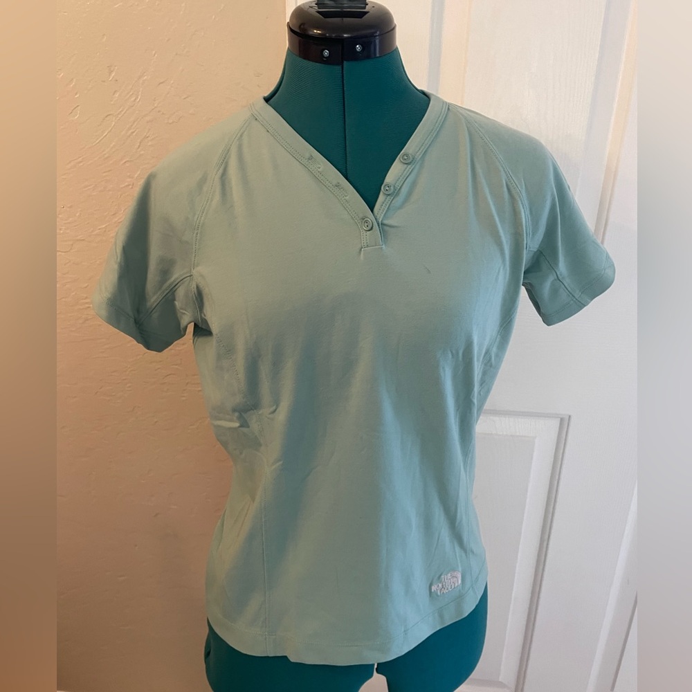 The North Face shirt. Excellent condition.